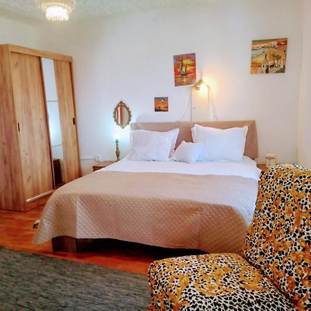 Apartment Ma'Re Supetar Buitenkant foto