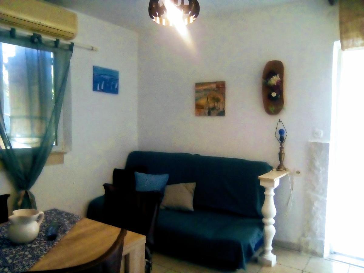 Apartment Ma'Re Supetar Buitenkant foto