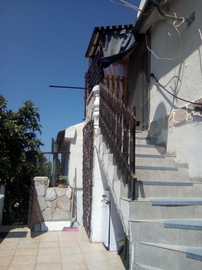 Apartment Ma'Re Supetar Buitenkant foto