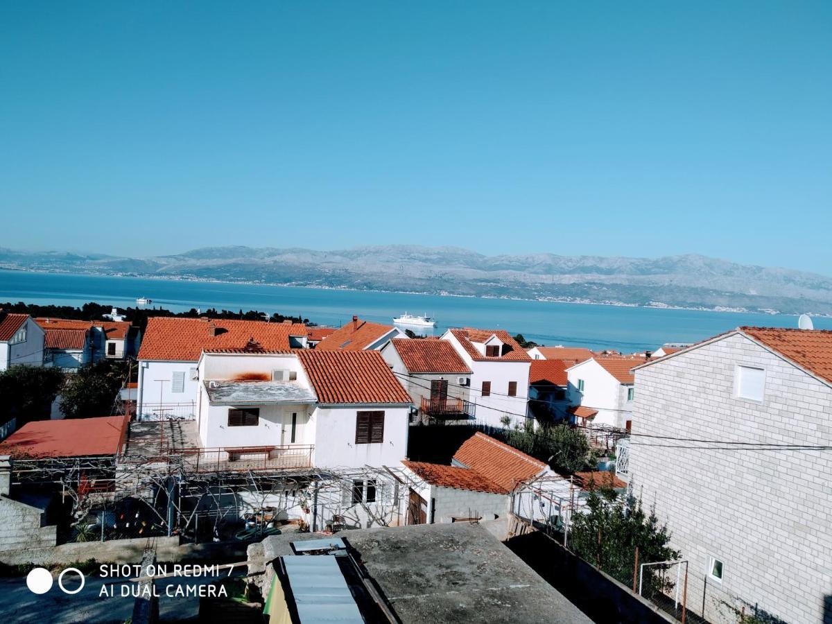 Apartment Ma'Re Supetar Buitenkant foto