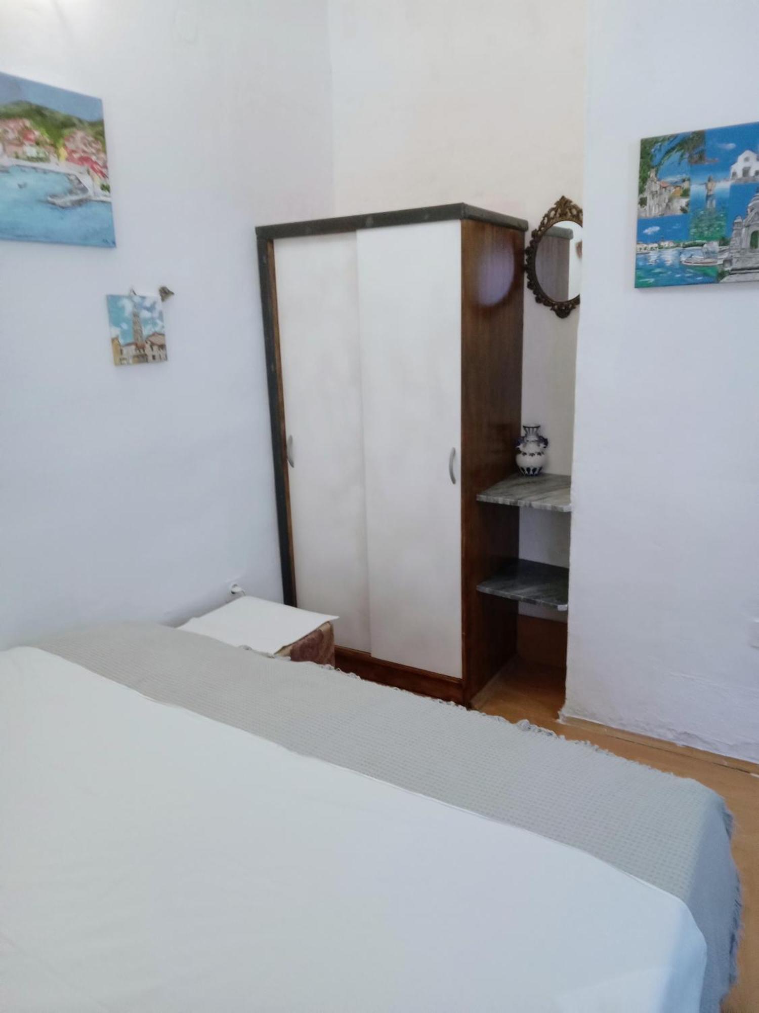 Apartment Ma'Re Supetar Buitenkant foto