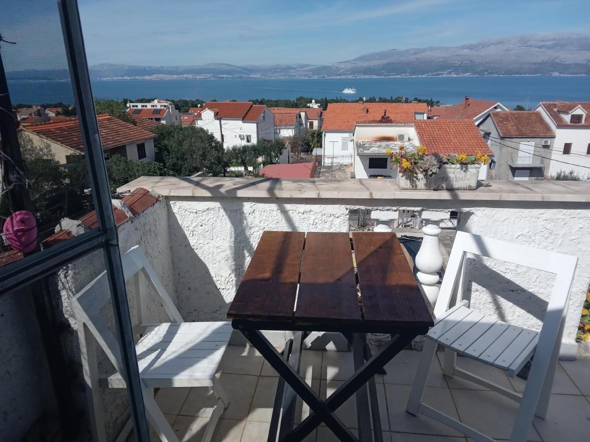 Apartment Ma'Re Supetar Buitenkant foto