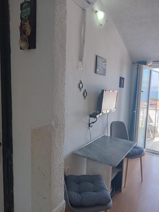 Apartment Ma'Re Supetar Buitenkant foto