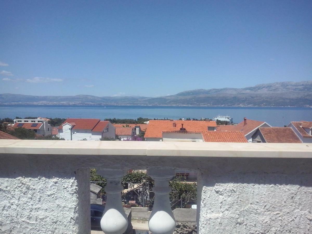 Apartment Ma'Re Supetar Buitenkant foto